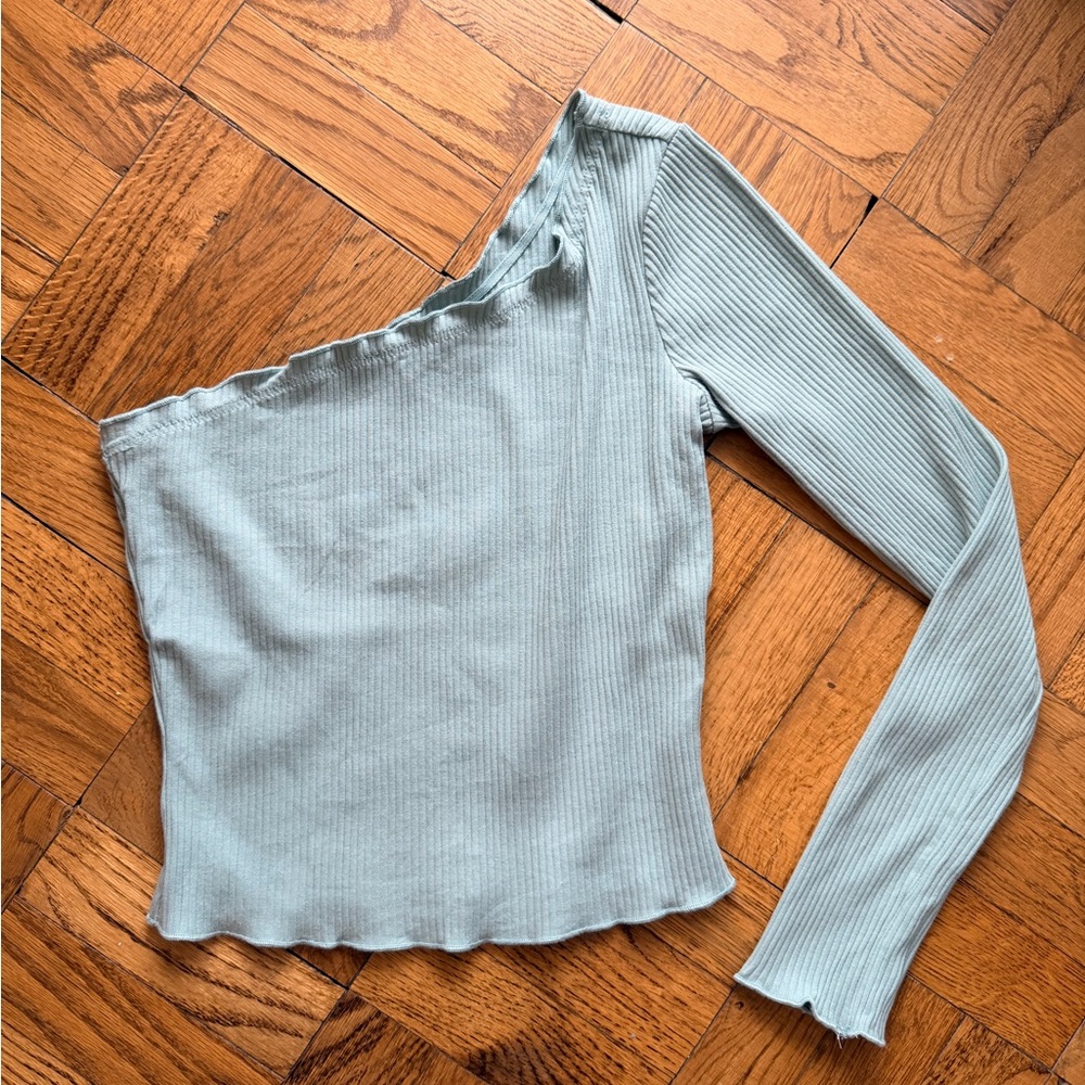 superdown Asymmetrical Ribbed Long Sleeve Top in Soft Blue